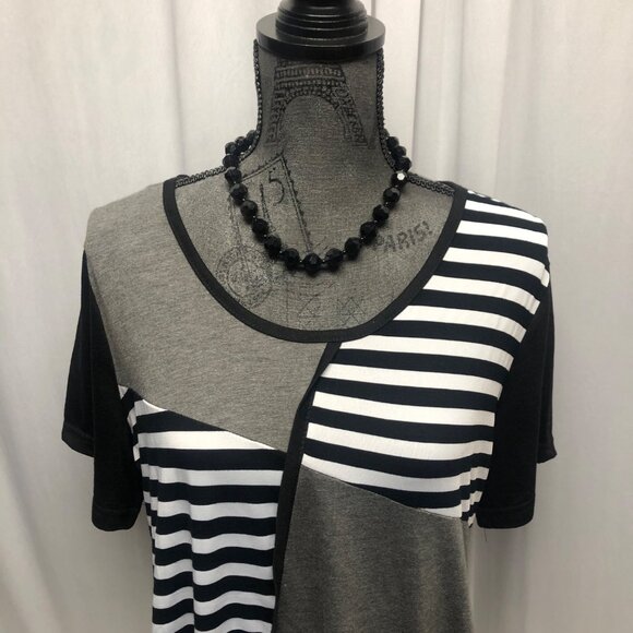 Creation Striped Asymmetrical Tunic Womens Size XL Grey Black Short Sleeve NEW - Picture 2 of 8